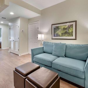 One-Bedroom Queen Suite